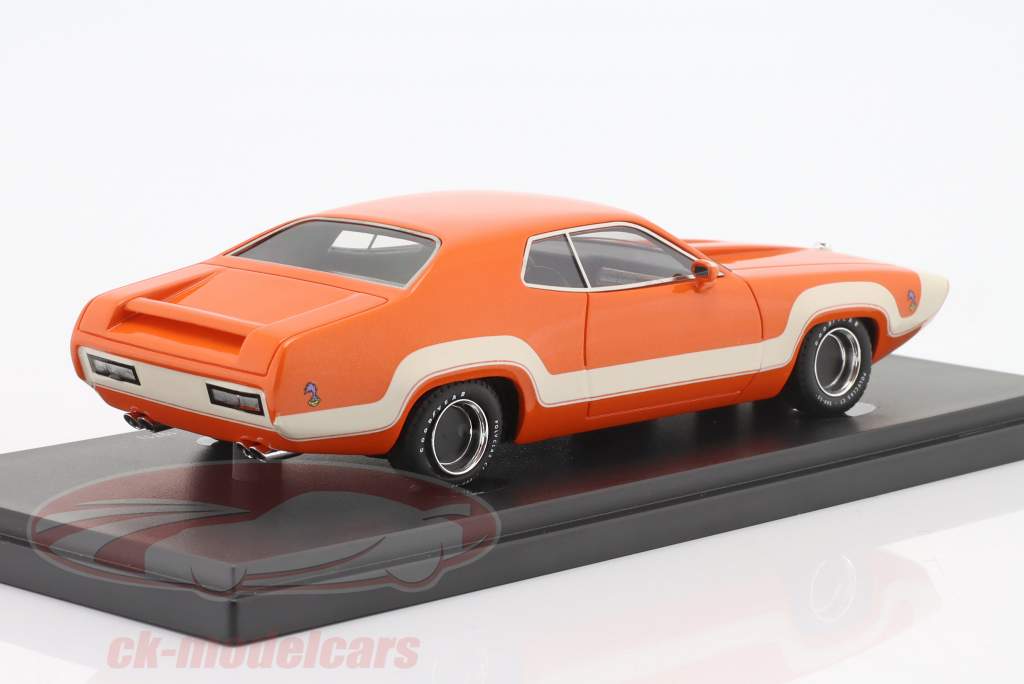 Plymouth Road Runner Rapid Transit Год постройки 1971 апельсин 1:43 AutoCult