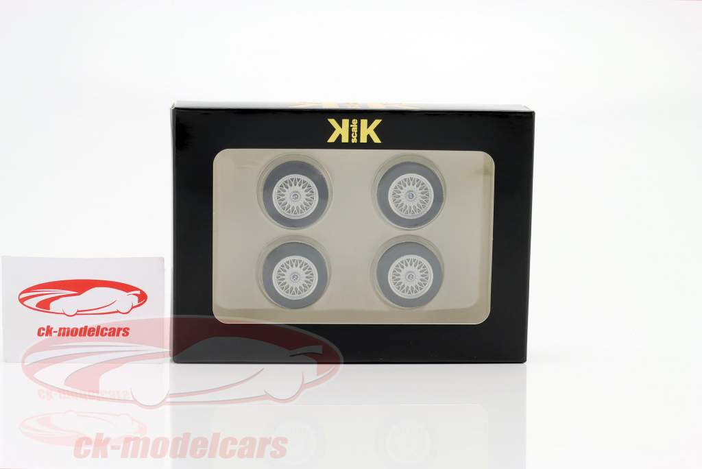 BMW E30 dæk og fælge Set 17 inch 1:18 KK-Scale