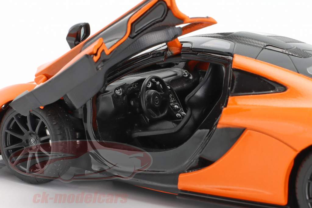 McLaren P1 Ano de construção 2017 laranja 1:24 Rastar
