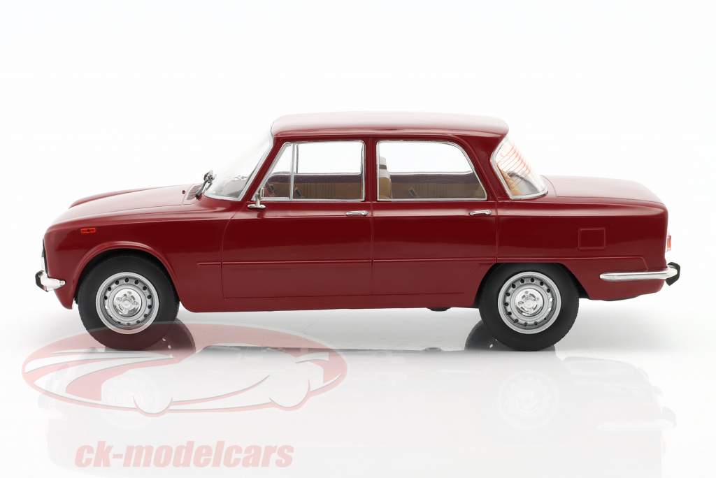 Alfa Romeo Giulia Nuova Super Año de construcción 1974 rojo oscuro 1:18 ModelCar Group