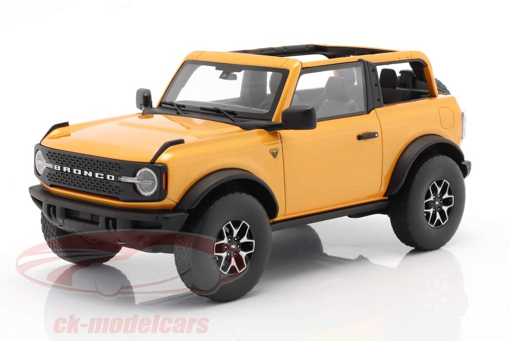 Ford Bronco Badlands year 2021 cyber orange 1:18 GT-Spirit