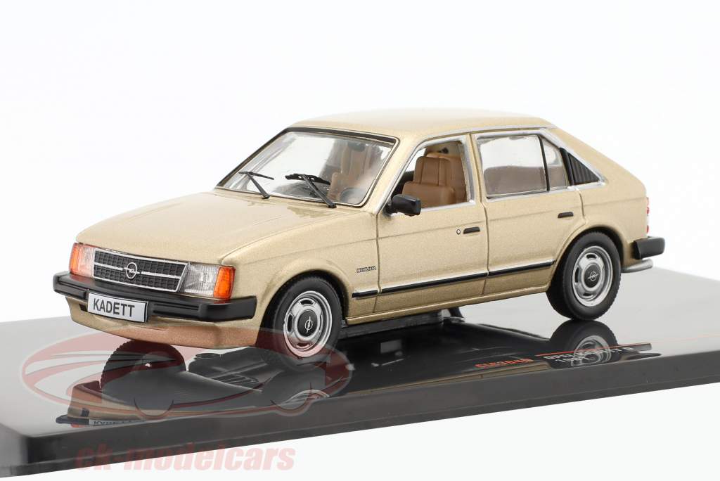 Opel Kadett D Byggeår 1981 beige metallisk 1:43 Ixo