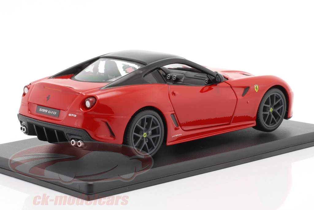 Ferrari 599 GTO Année de construction 2010 le noir / rouge 1:24 Bburago