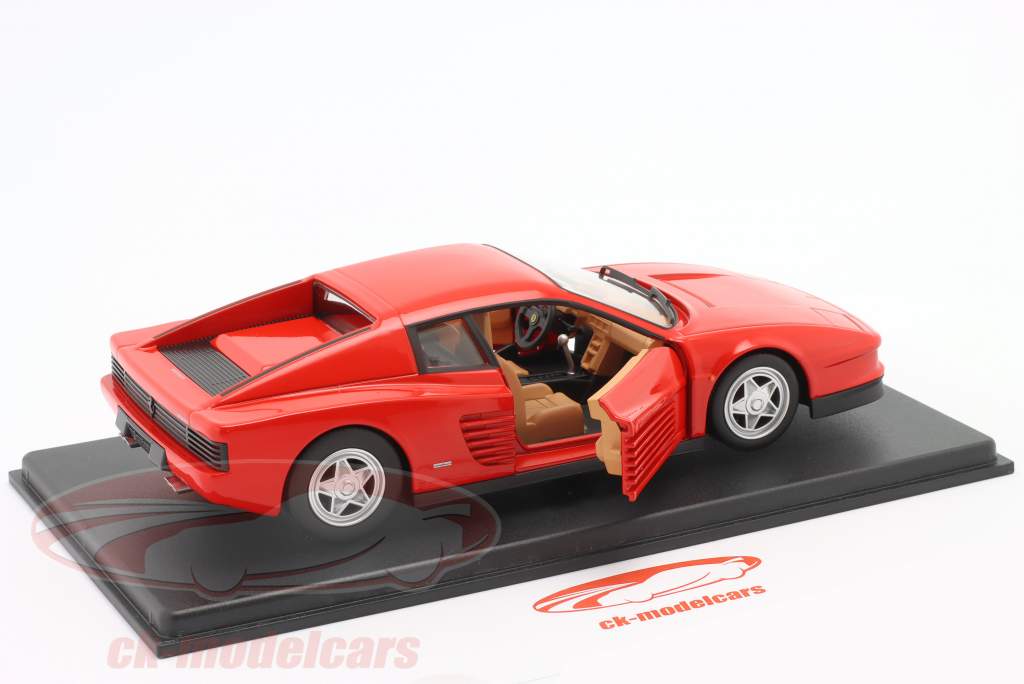 Ferrari Testarossa Année de construction 1984 rouge 1:24 Bburago