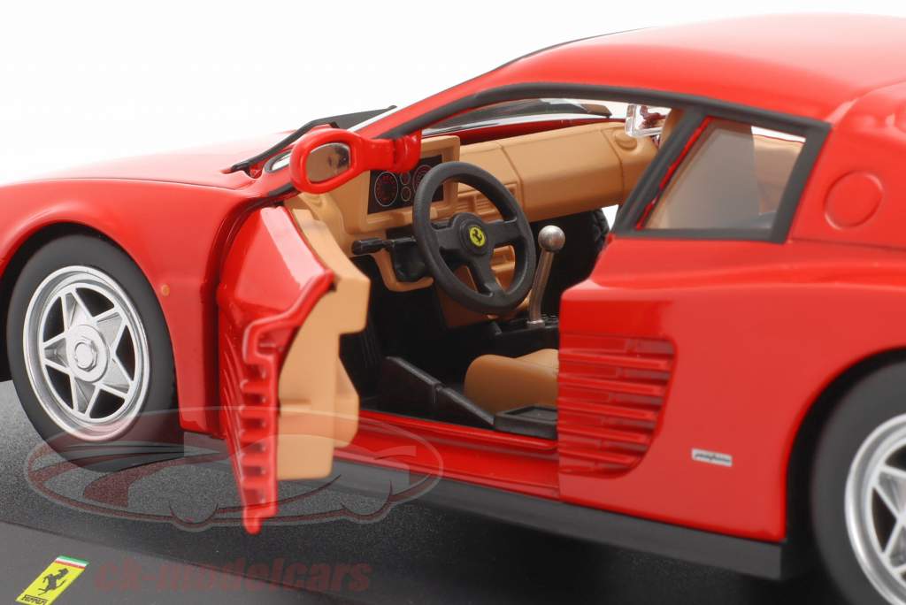 Ferrari Testarossa Année de construction 1984 rouge 1:24 Bburago