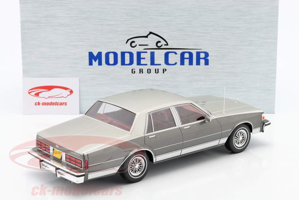 Chevrolet Caprice 建造年份 1987 灰色的 金属 1:18 ModelCar Group