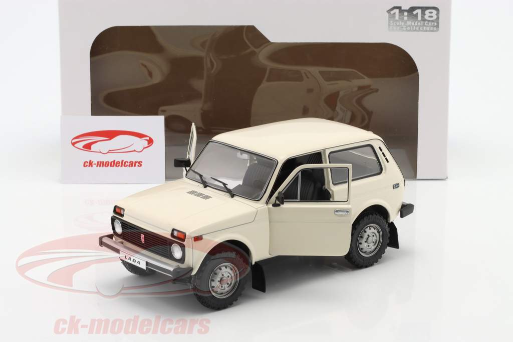 Lada Niva Baujahr 1980 creme weiß 1:18 Solido