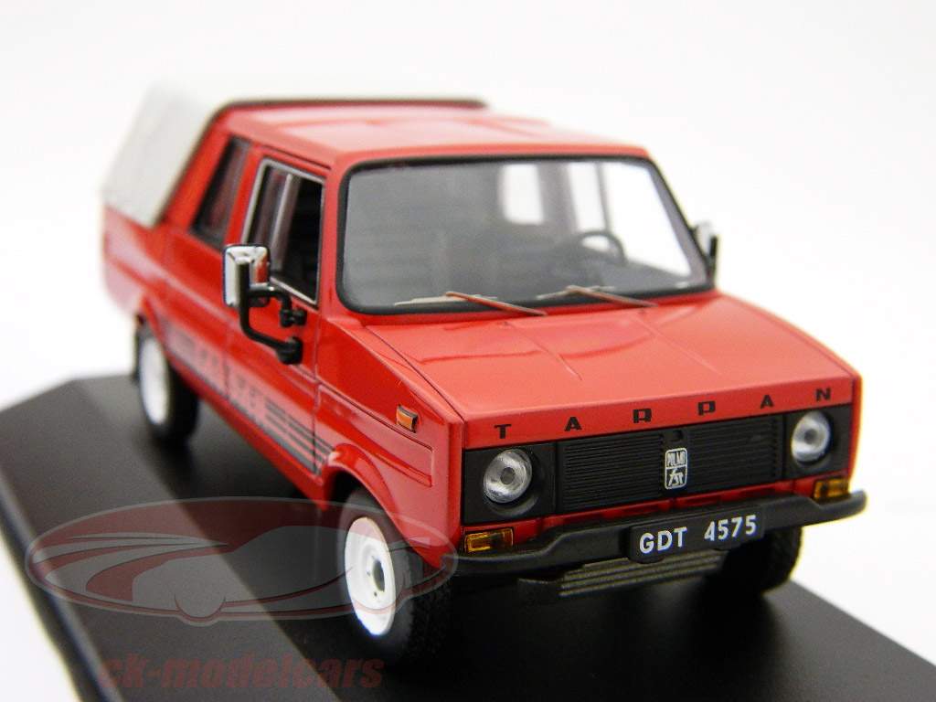 ターパン237 1976赤1時43モデルIxoです