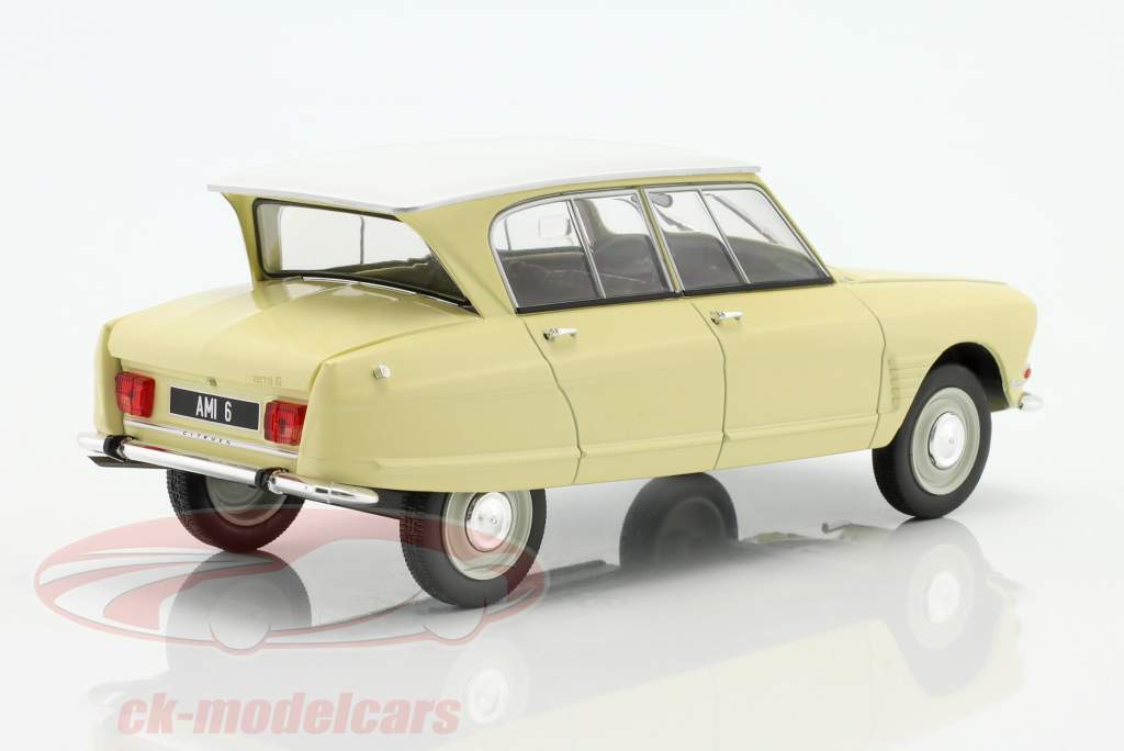 Citroen Ami 6 Byggeår 1961 lysegul / hvid 1:24 WhiteBox