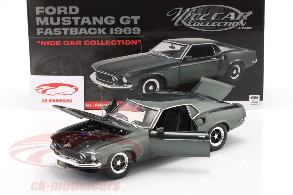 Ford Mustang GT Fastback 1969 donkergroen metalen 1:18 GMP