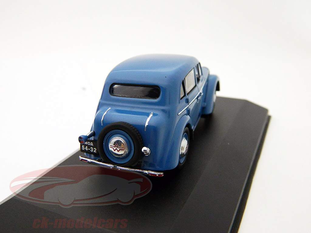 Moskwitch 400 Bj. 1954 hellblau / light blue 1:43 Ixo IST