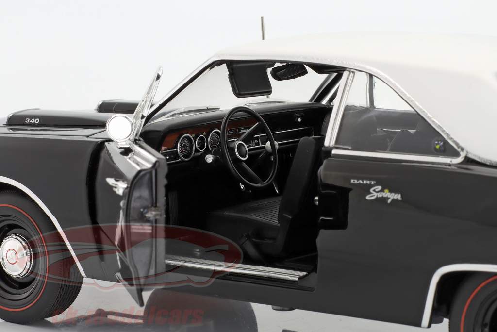 Dodge Dart Swinger 340 vinyl top 1970 sort / hvid 1:18 GMP