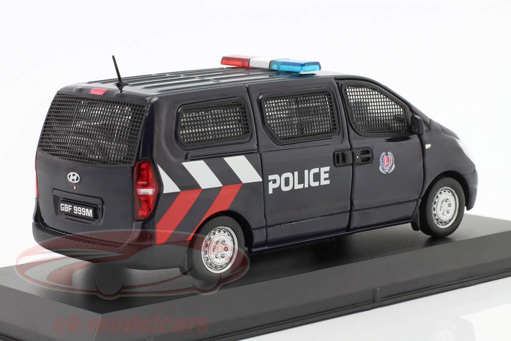 Mini-Bus SPF Polizei Singapur dunkelblau 1:43 Ixo