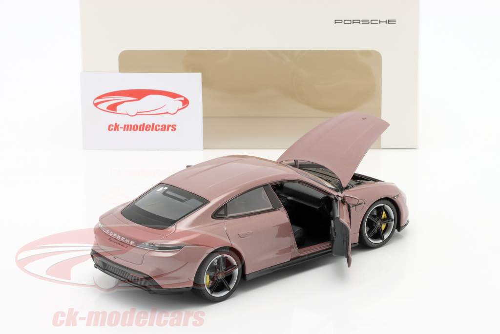 Porsche Taycan Turbo S Baujahr 2020 frozenberry metallic 1:24 Welly
