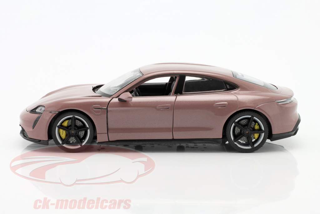 Porsche Taycan Turbo S Byggeår 2020 frosne bær metallisk 1:24 Welly