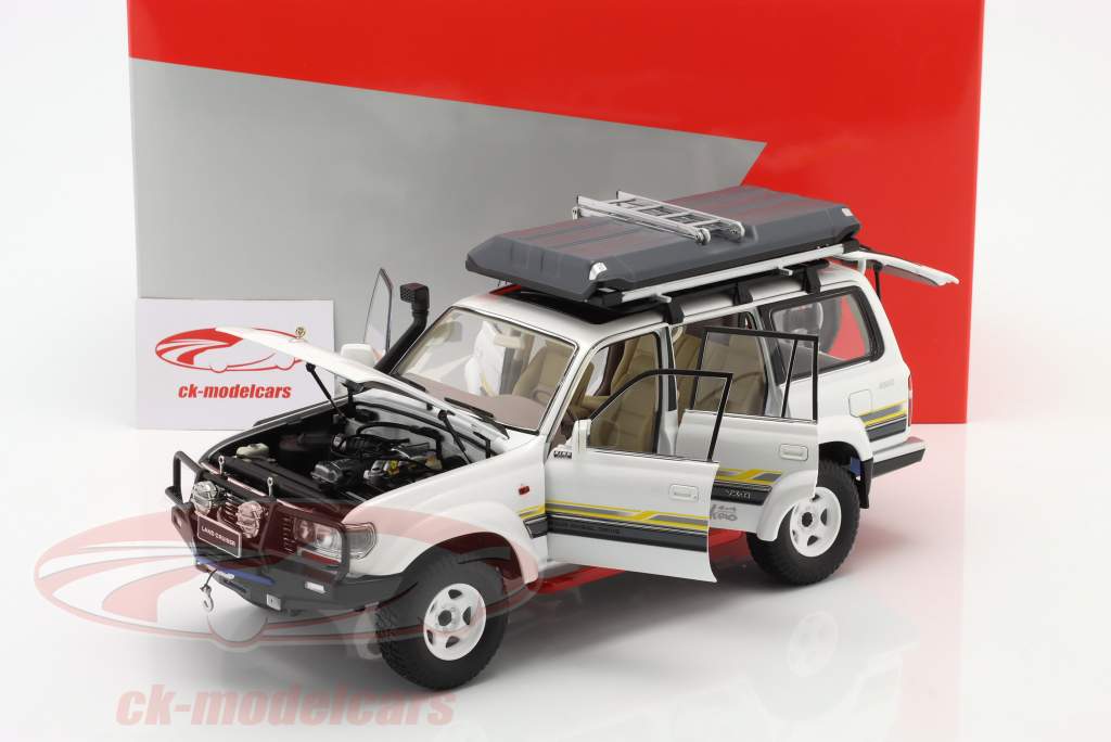 Toyota Land Cruiser J8 LHD Med tagboks hvid 1:18 KengFai