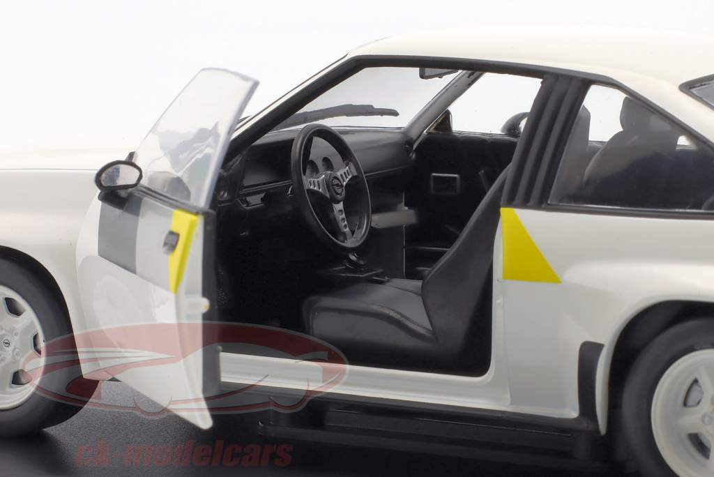 Opel Manta B 400 Année de construction 1981 Blanc 1:24 Hachette