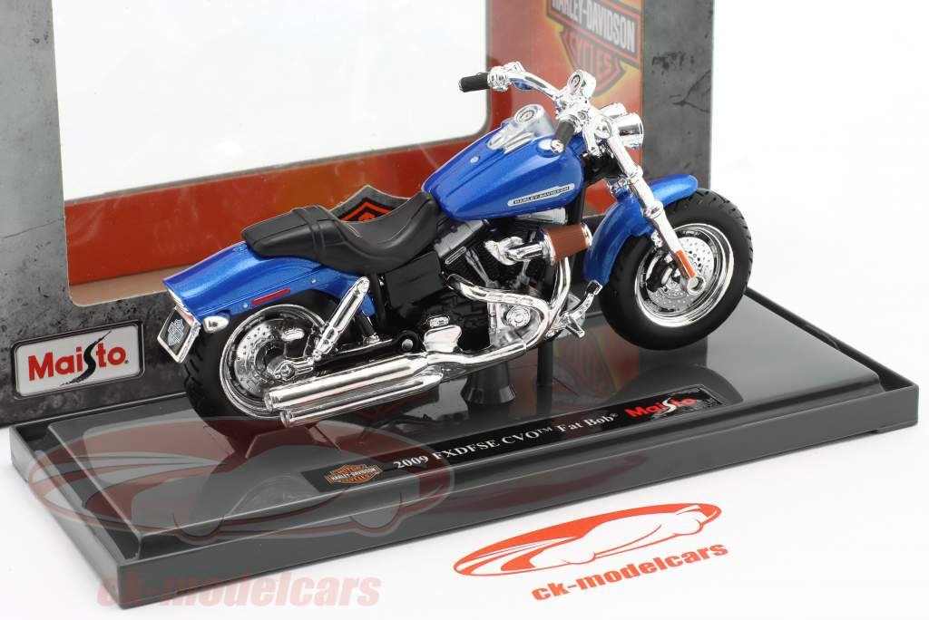 Harley-Davidson FXDFSE CVO Fat Bob Baujahr 2009 blau / schwarz 1:18 Maisto