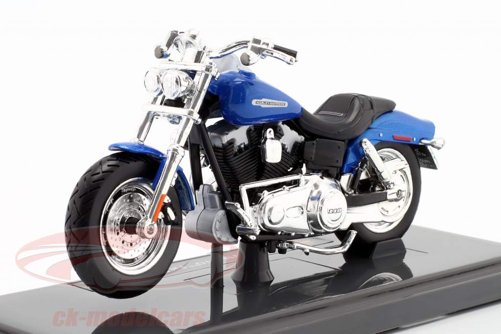 Harley-Davidson FXDFSE CVO Fat Bob Baujahr 2009 blau / schwarz 1:18 Maisto