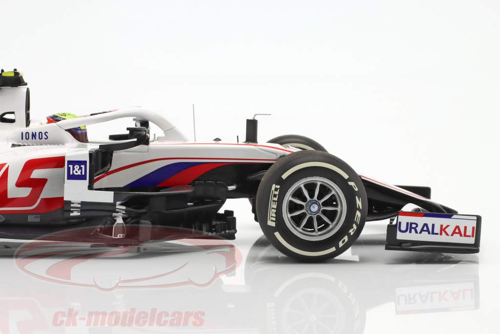Mick Schumacher Haas VF-21 #47 Бахрейн GP формула 1 2021 1:18 Minichamps