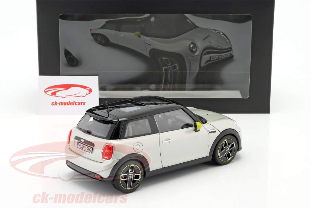Mini Cooper SE Bianco / argento 1:18 Norev
