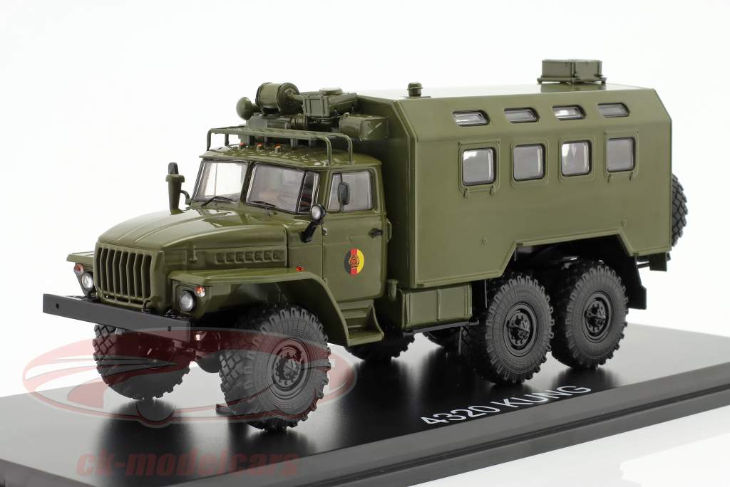 Ural 4320 KUNG NVA olive vert 1:43 PremiumClassiXXs