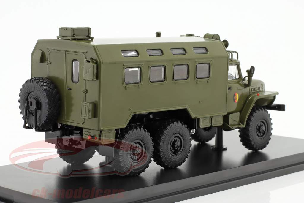 Ural 4320 KUNG NVA olive vert 1:43 PremiumClassiXXs