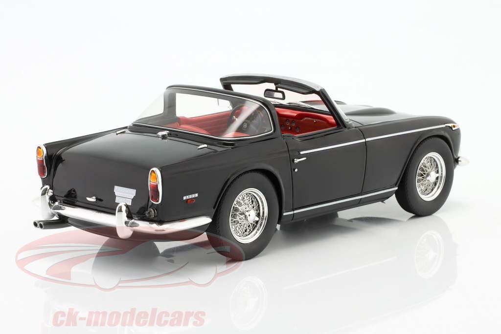 Triumph TR5 Open Top year 1967-68 black 1:18 Schuco