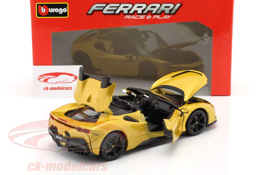 Ferrari SF90 Spider Baujahr 2021 gold metallic 1:18 Bburago