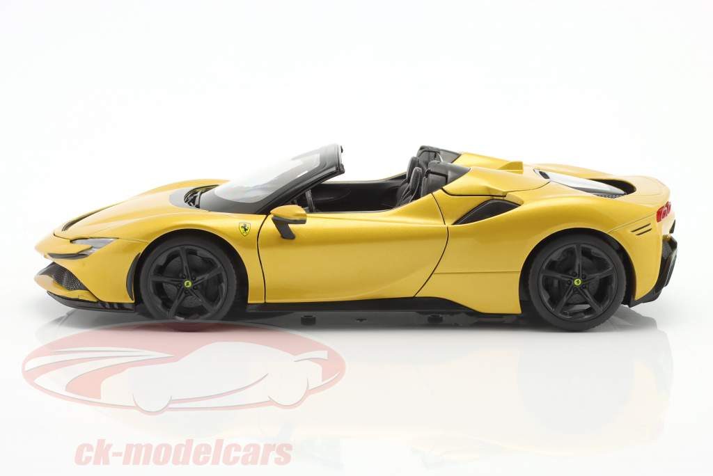 Ferrari SF90 Spider Baujahr 2021 gold metallic 1:18 Bburago