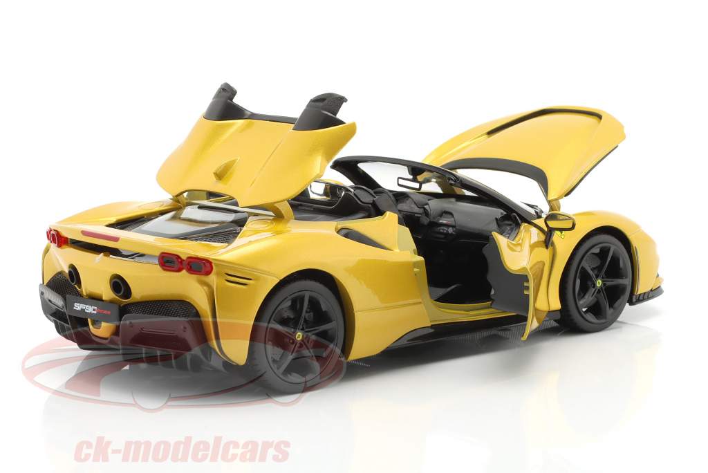 Ferrari SF90 Spider Baujahr 2021 gold metallic 1:18 Bburago