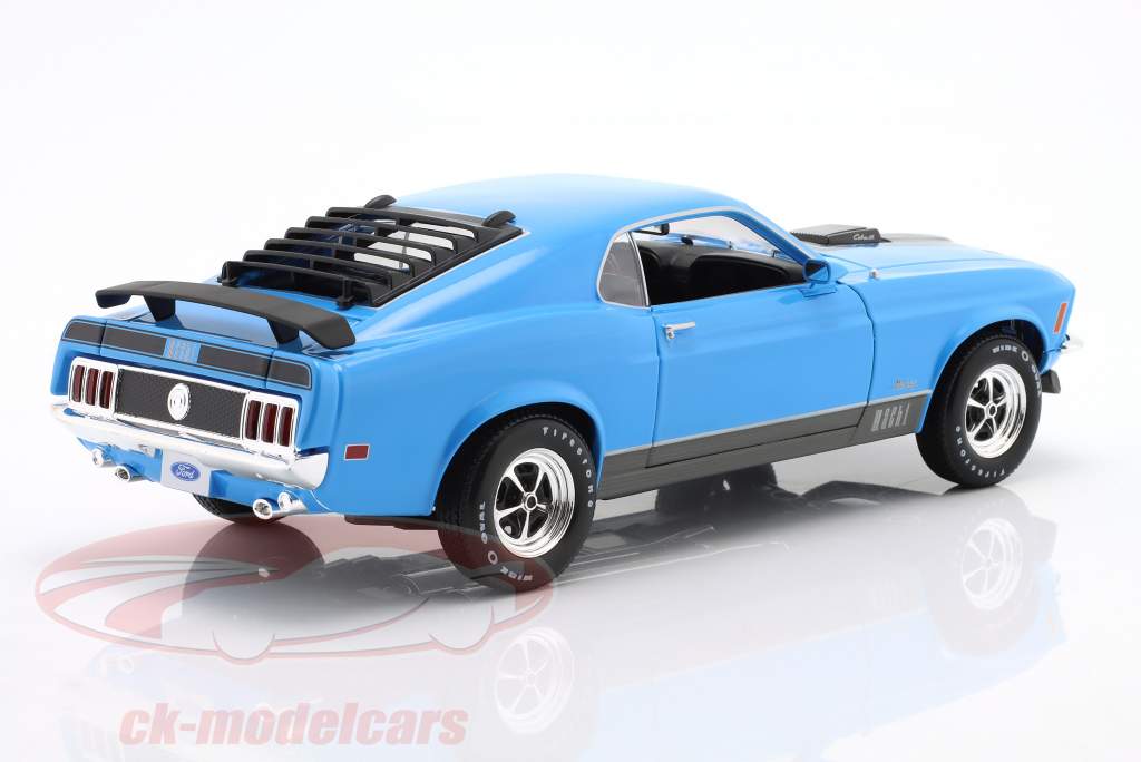 Ford Mustang Mach 1 year 1970 blue 1:18 Maisto