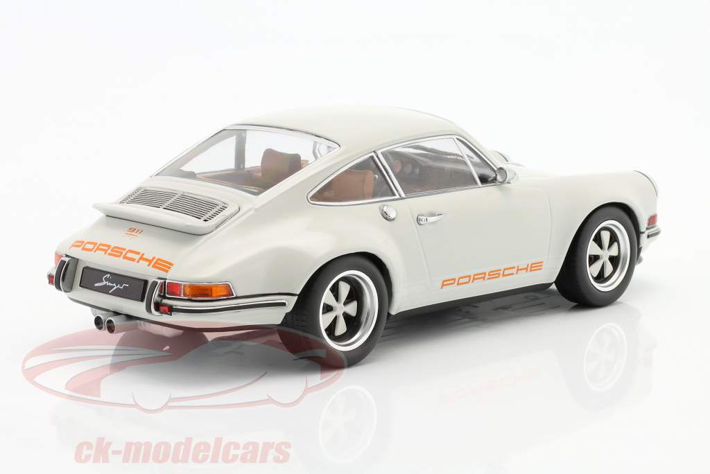 Singer Coupe Porsche 911 Modification hellgrau 1:18 KK-Scale