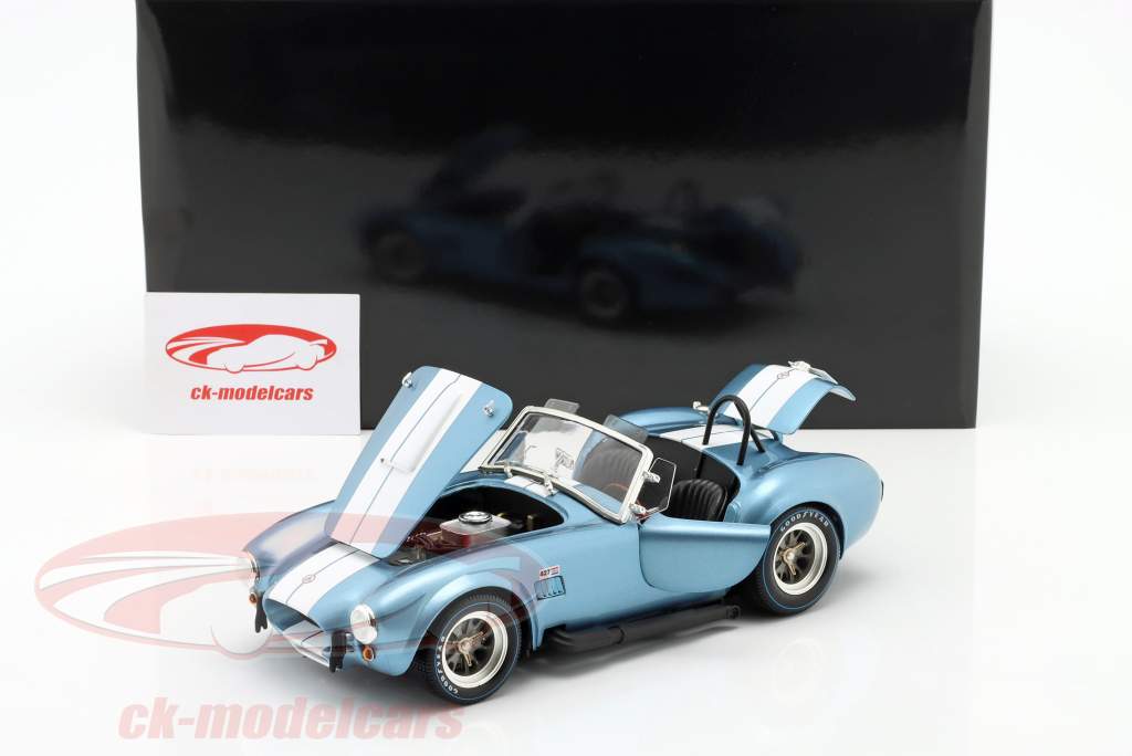 Shelby Cobra 427 S/C Spider Byggeår 1962 Lyseblå / hvid 1:18 Kyosho