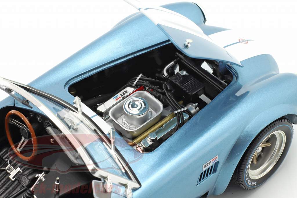 Shelby Cobra 427 S/C Spider Byggeår 1962 Lyseblå / hvid 1:18 Kyosho