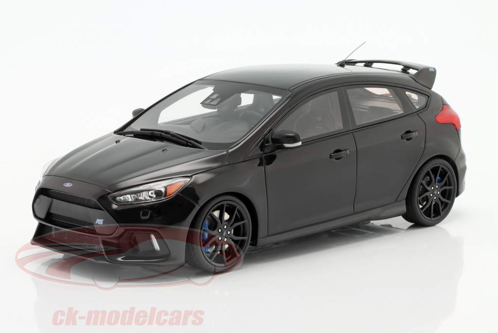 Ford Focus RS 年 2017 黒 1:18 OttOmobile