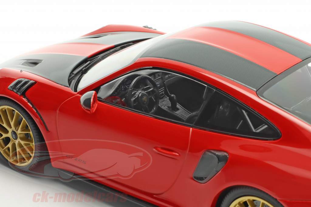 Porsche 911 (991 II) GT2 RS Weissach Paket 2018 rot / goldene Felgen 1:18 Minichamps
