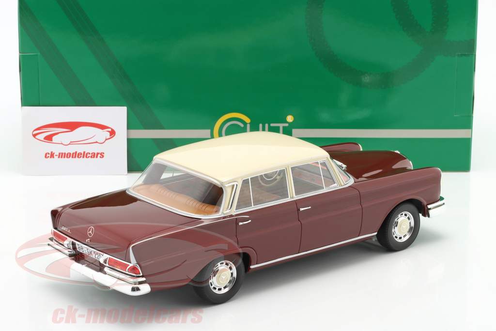 Mercedes-Benz 220SE (W111) Baujahr 1966 dunkelrot / creme weiß 1:18 Cult Scale
