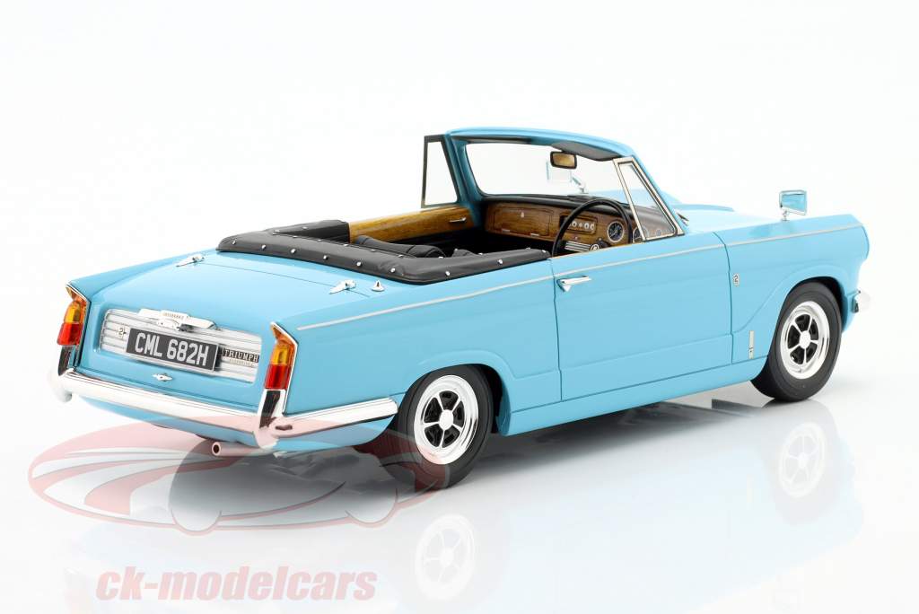 Triumph Vitesse Mk II DHC Cabriolet RHD Baujahr 1968 hellblau 1:18 Cult Scale