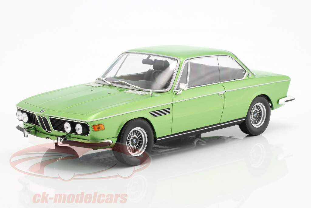 BMW 3.0 CSI year 1971 green metallic 1:18 Minichamps