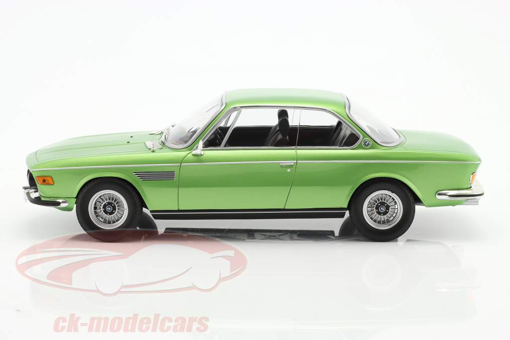 BMW 3.0 CSI Byggeår 1971 grøn metallisk 1:18 Minichamps
