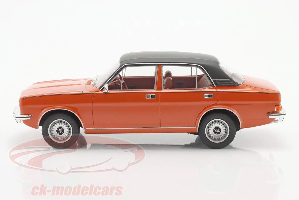 Morris Marina HL Saloon 1977-1979 kobber-orange / sort 1:18 Cult Scale