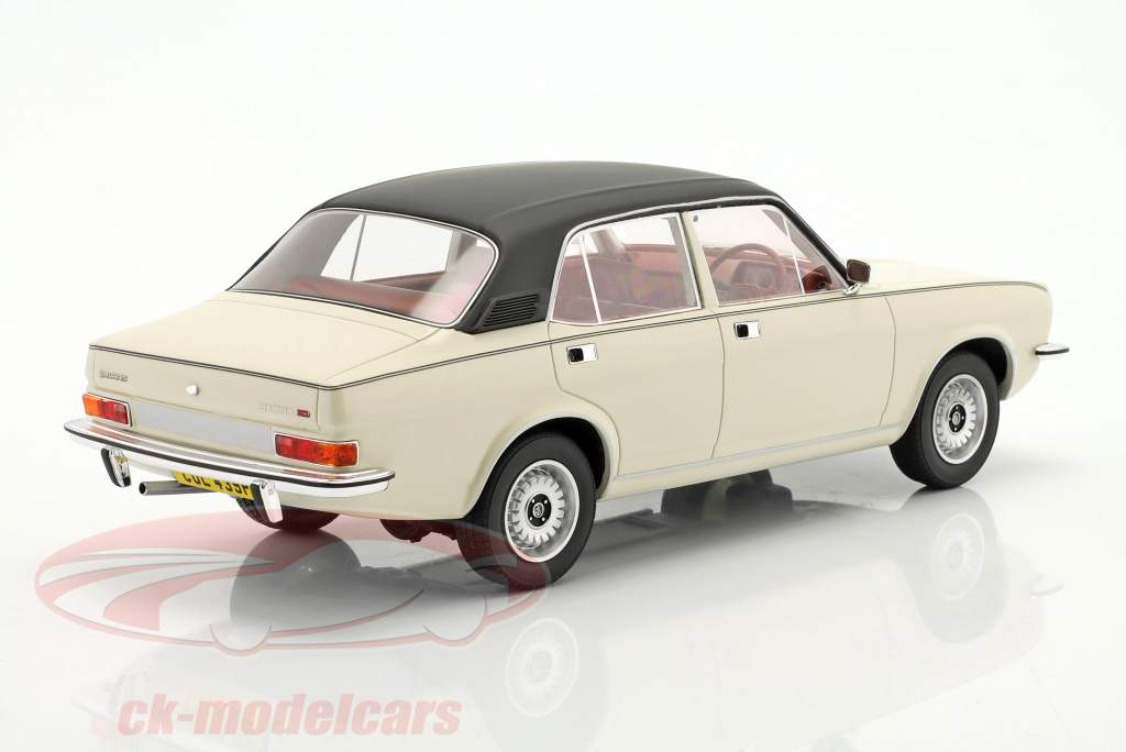 Morris Marina HL Saloon 1977-1979 hvid / sort 1:18 Cult Scale