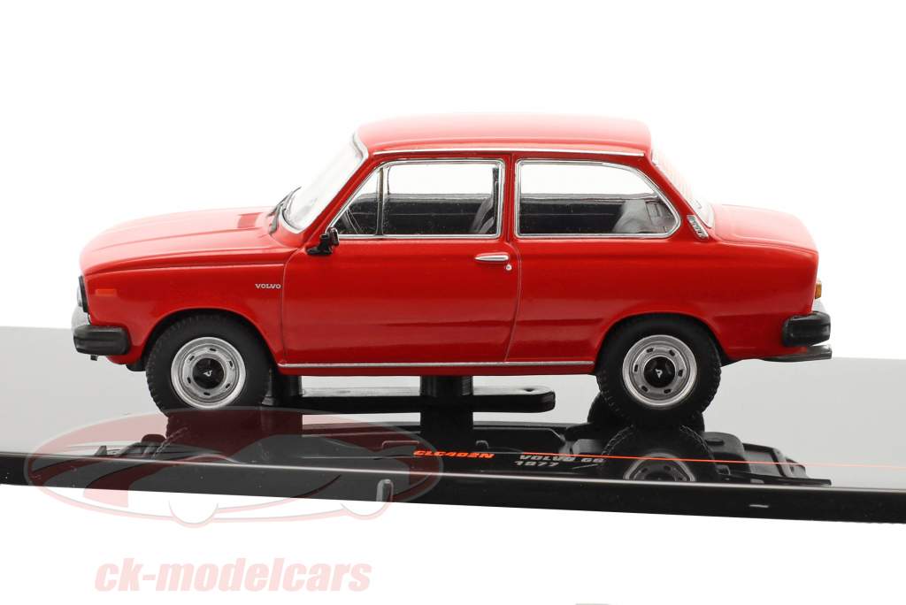 Volvo 66 Année de construction 1977 rouge 1:43 Ixo