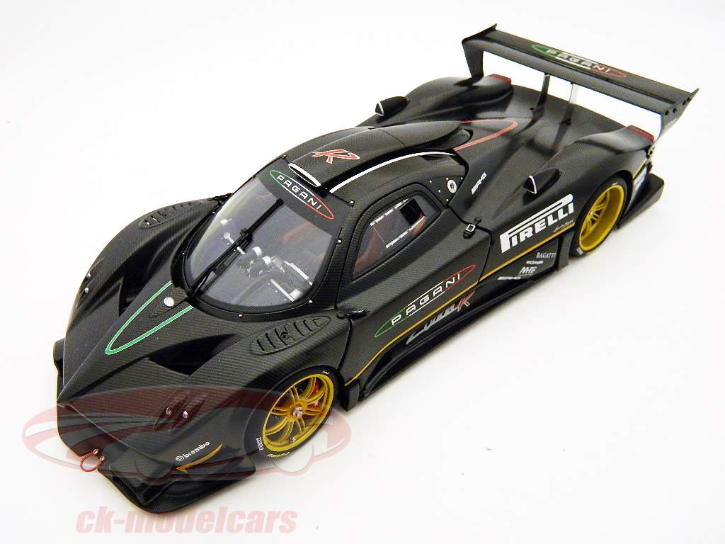 AUTOart 1:18 Pagani Zonda R Nuerburgring Lap Time Record