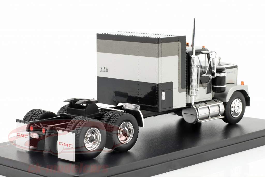 GMC General traktorenhed Byggeår 1980 sort / sølv 1:43 Ixo