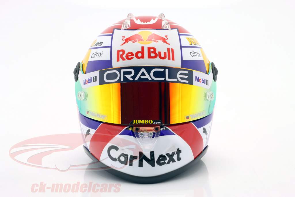 M. Verstappen Red Bull #1 winner Zandvoort formula 1 World Champion 2022 helmet 1:2 Schuberth