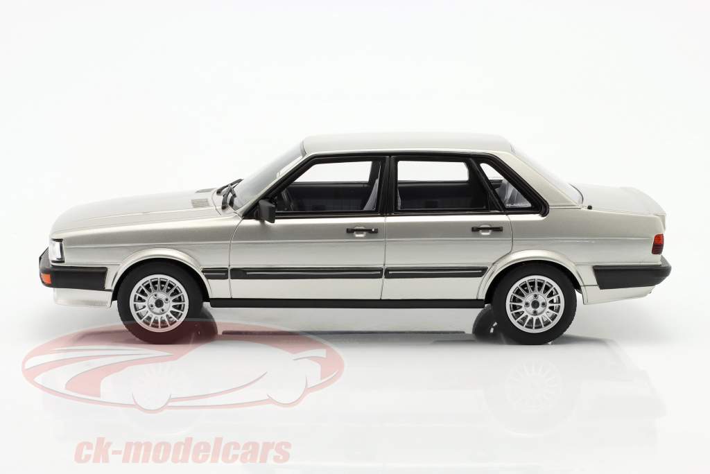 Audi 80 quattro (B2) Année de construction 1983 argent 1:18 OttOmobile