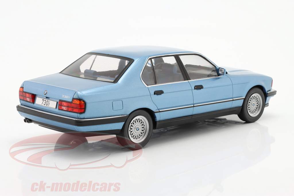 BMW 730i (E32) 浅蓝 metallic 1:18 Model 汽车 Group