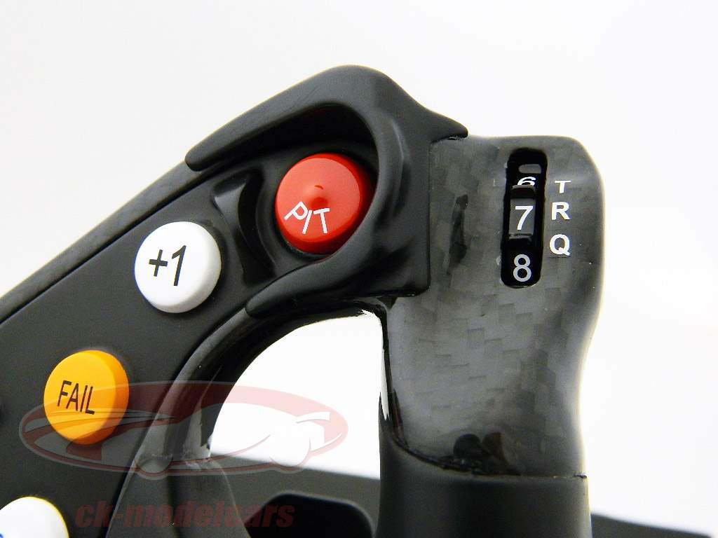 Vettel / Webber Red Bull RB8 Formel 1 2012 steering wheel 1:1 Amalgam